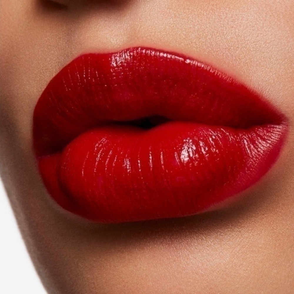 ADORE ME - MAC Love Me Liquid Lipcolour